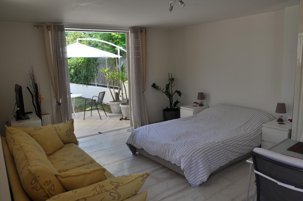 Cosy Studio With Garden / Individual Apartment Atene Esterno foto
